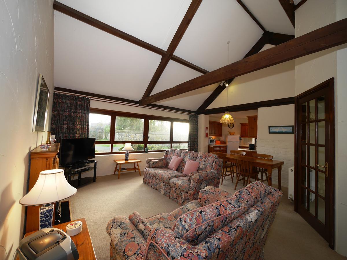 ביוד Kennacott Court Holiday Cottages מראה חיצוני תמונה