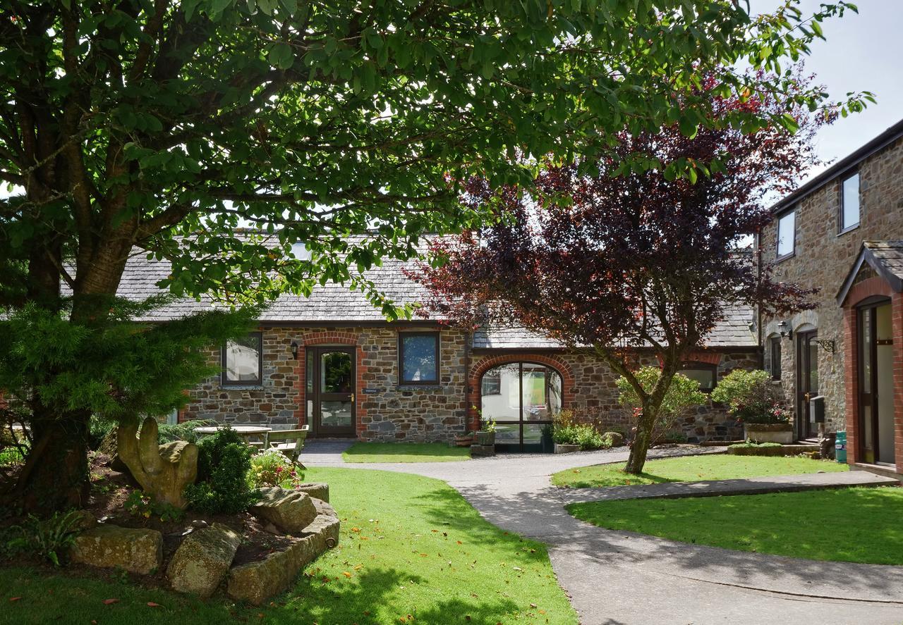ביוד Kennacott Court Holiday Cottages מראה חיצוני תמונה